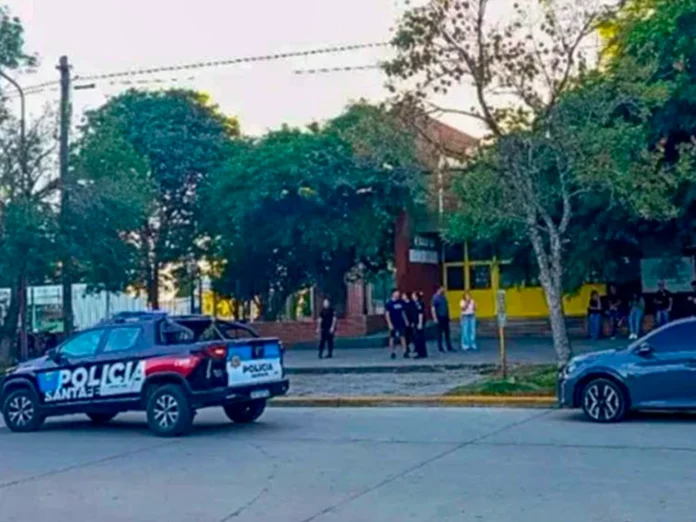 Operativo policial en escuela tras ataque armado en Santa Fe