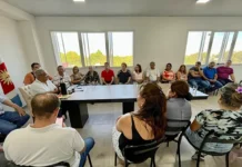 “Loreto sale adelante unido”: González activó el comité por la crisis hídrica Ramón González encabeza reunión por emergencia hídrica en Loreto