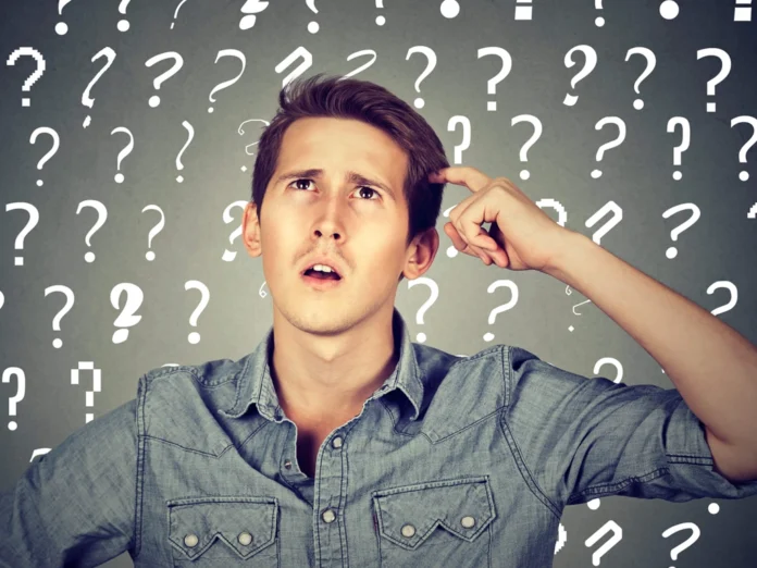 sintomas-memoria-senales-alerta-salud Persona con dificultades de memoria intentando recordar información