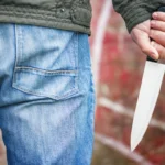 Violento asalto en Frías: una docente fue apuñalada y permanece internada Operativo policial en Frías tras el asalto violento a una docente que resultó herida con un arma blanca.