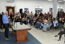 Neder fortalece la unidad del peronismo santiagueño y convoca al Congreso Provincial del PJ José Emilio Neder reunido con dirigentes y militantes del Partido Justicialista de Santiago del Estero anunciando el Congreso Provincial.