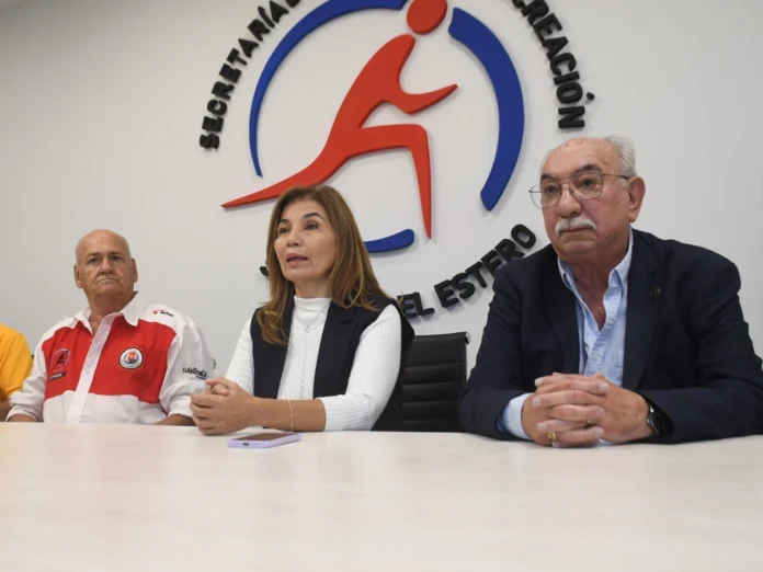 autos de rally compitiendo en caminos de Villa Ojo de Agua