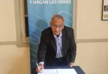 Ramón Rosa González participó del reclamo federal de intendentes en Buenos Aires: “Defender a nuestra gente es la prioridad” Ramón Rosa González junto a intendentes durante el reclamo en el Ministerio de Economía
