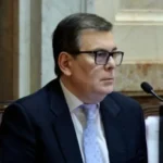 Zamora impulsa proyectos sobre salud mental, cobertura de protectores solares y nuevas oficinas de Migraciones Gerardo Zamora presentó proyectos legislativos sobre salud mental, protectores solares y oficinas de Migraciones