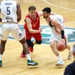 Quimsa ganó en Córdoba, quedó 2-1 arriba y se acercó a las semifinales Quimsa vs Instituto Liga Nacional con Leonardo Lema como figura del triunfo santiagueño en Córdoba.