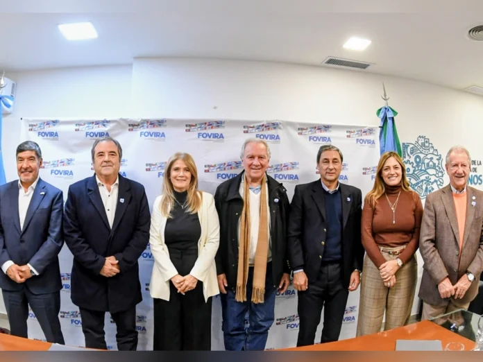 Carlos Silva Neder en FOVIRA durante la reunión de vicegobernadores en Buenos Aires.