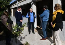 Diego Ponti y Carlos Silva Neder visitaron el Hogar de Ancianos y la parroquia San Pedro y San Pablo de Quimilí Diego Ponti y Carlos Silva Neder durante una visita institucional en Quimilí.