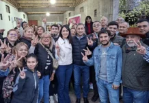 Silva Neder participó de una mateada con vecinos de Pozo Hondo y respaldó la candidatura de Kory Martín Kory Martín en Pozo Hondo durante una mateada junto a Carlos Silva Neder y vecinos de la comunidad.