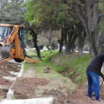 Ramón González profundiza obras de mantenimiento y saneamiento para mejorar la calidad de vida de los loretanos Trabajos de mantenimiento de desagües y limpieza urbana impulsados por la gestión de Ramón González en Loreto.