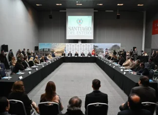 Elías Suárez firmó un convenio con colegios profesionales para fortalecer la gestión pública provincial Elías Suárez encabezó la firma de un convenio con colegios profesionales para fortalecer la gestión pública provincial.