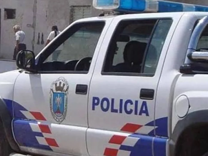 Policía investiga la desaparición de una mujer de 28 años en Tintina, departamento Moreno, luego de que su esposo denunciara que no regresó a su hogar durante la madrugada.