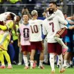 España goleó a Francia y espera en la final al ganador del duelo entre Argentina e Inglaterra España celebra la clasificación a la final del Mundial 2026 tras vencer a Francia.