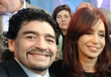 Video inédito de Cristina Kirchner y Maradona: así fue el saludo por los 60 años del Diez Video Cristina Kirchner Maradona durante el saludo por el cumpleaños número 60 del exfutbolista.