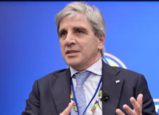Caputo buscó despejar dudas sobre 2027 ante inversores extranjeros y ratificó el rumbo del programa económico